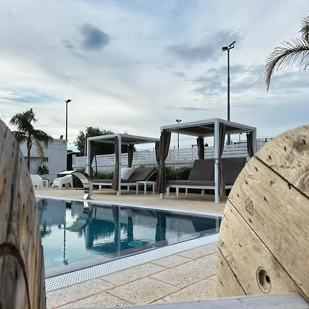 Dimora Tauro 4* ファザーノ