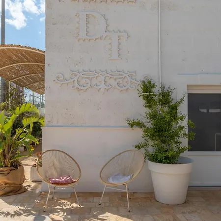 Bed & Breakfast Dimora Tauro 4*